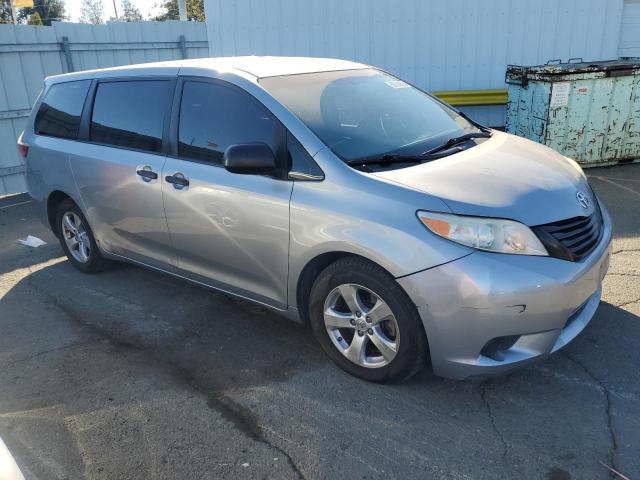 Photo 4 from auction – 2017 TOYOTA SIENNA with VIN 5TDZZ3DC1HS808269