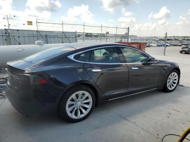 Photo 3 from auction – 2017 TESLA MODEL S with VIN 5YJSA1E29HF231563