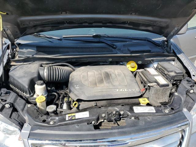 Photo 12 from auction – 2016 CHRYSLER TOWN & COU with VIN 2C4RC1BG2GR247499