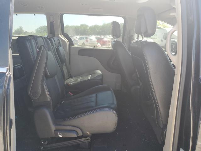 Photo 11 from auction – 2016 CHRYSLER TOWN & COU with VIN 2C4RC1BG7GR151061