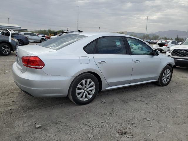 Photo 3 from auction – 2015 VOLKSWAGEN PASSAT S with VIN 1VWAT7A36FC072144