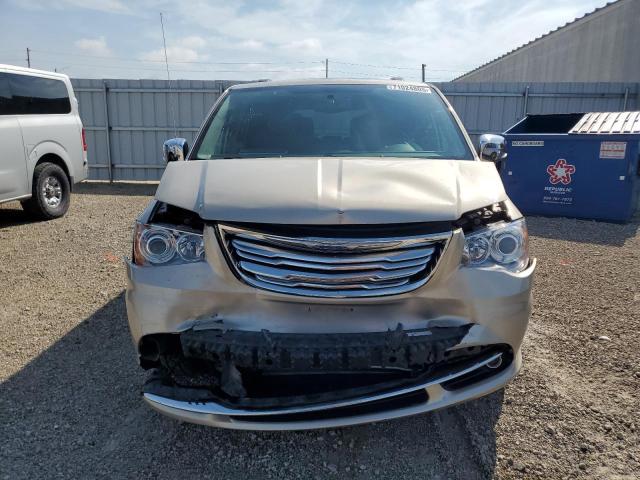 Photo 5 from auction – 2016 CHRYSLER TOWN & COU with VIN 2C4RC1GG2GR222675