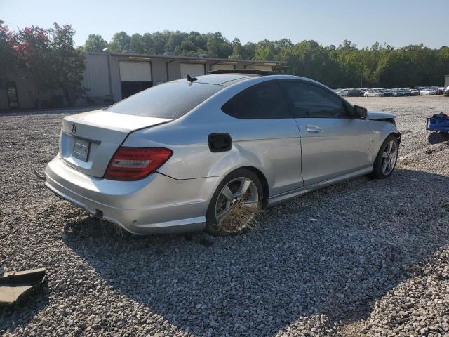 Photo 3 from auction – 2012 MERCEDES-BENZ C CLASS with VIN WDDGJ4HB4CF746693