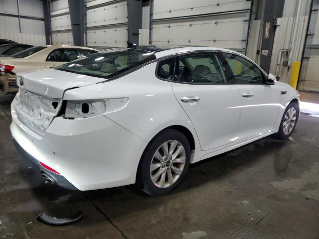 Photo 3 from auction – 2017 KIA OPTIMA EX with VIN 5XXGU4L33HG131899