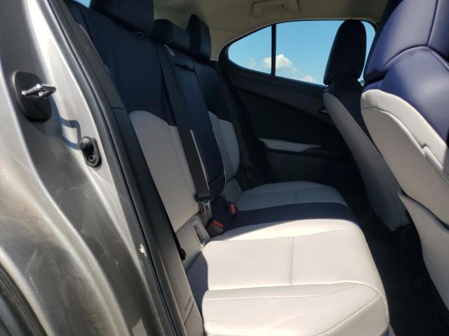 Photo 11 from auction – 2021 LEXUS UX 200 with VIN JTHX3JBHXM2034762