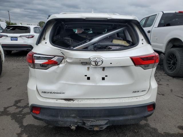 Photo 6 from auction – 2018 TOYOTA HIGHLANDER with VIN 5TDJZRFH3JS844138