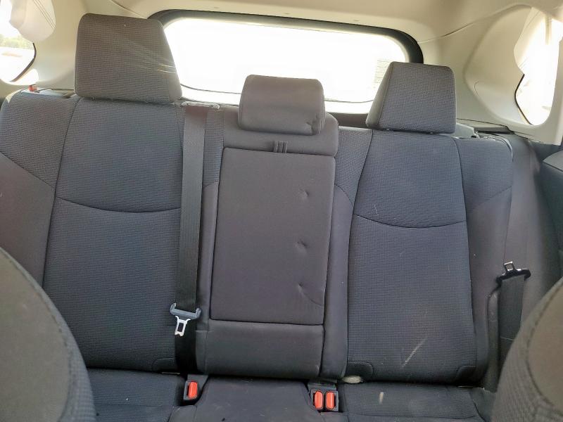 Photo 10 from auction – 2021 TOYOTA RAV4 LE with VIN JTMLWRFV2MD116351
