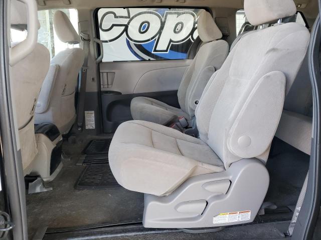 Photo 11 from auction – 2017 TOYOTA SIENNA LE with VIN 5TDKZ3DC9HS900358