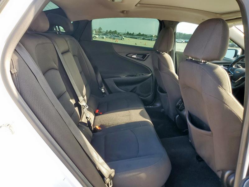 Photo 10 from auction – 2018 CHEVROLET MALIBU LT with VIN 1G1ZD5ST1JF124589
