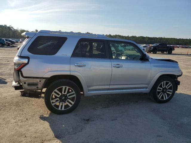Photo 3 from auction – 2017 TOYOTA 4RUNNER SR with VIN JTEZU5JR4H5156154