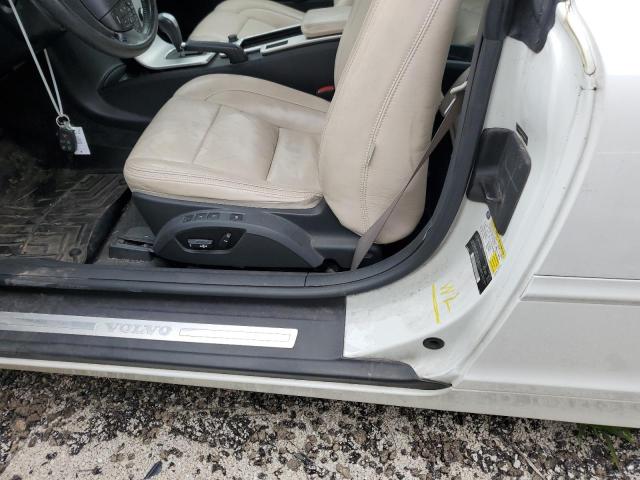 Photo 12 from auction – 2011 VOLVO C70 T5 with VIN YV1672MC1BJ108804