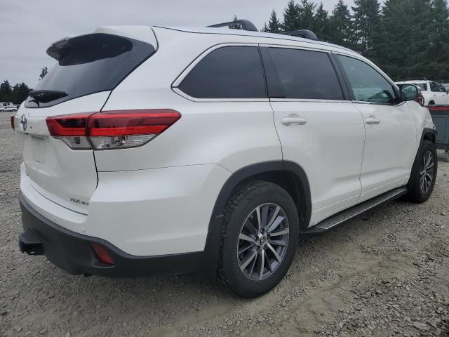 Photo 3 from auction – 2017 TOYOTA HIGHLANDER with VIN 5TDJZRFH8HS453027