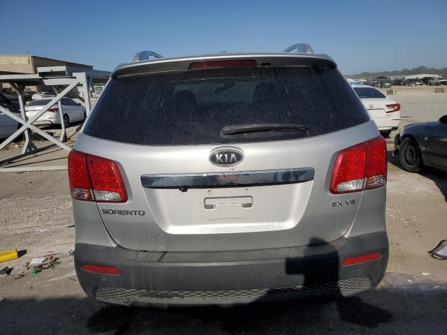 Photo 6 from auction – 2011 KIA SORENTO EX with VIN 5XYKU4A28BG043244