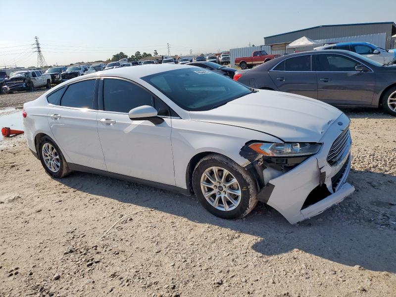 Photo 4 from auction – 2016 FORD FUSION S with VIN 3FA6P0G76GR337796