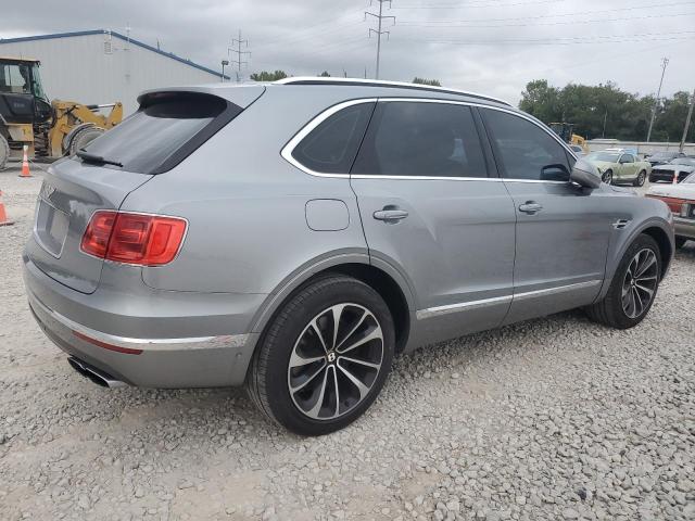 Photo 3 from auction – 2019 BENTLEY BENTAYGA with VIN SJAAM2ZV9KC026702