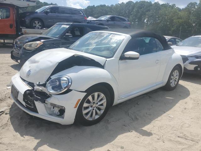 VOLKSWAGEN BEETLE S 2018 with VIN 3VW5DAAT2JM502304 - Photo from auction