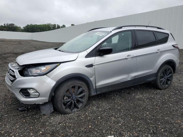 FORD ESCAPE SE 2018 with VIN 1FMCU9GD1JUC27881 - Photo from auction