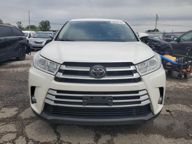 Photo 5 from auction – 2017 TOYOTA HIGHLANDER with VIN 5TDBZRFH9HS364488