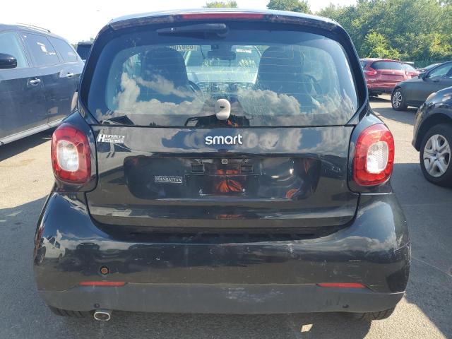 Photo 6 from auction – 2017 SMART FORTWO with VIN WMEFJ5DAXHK170925