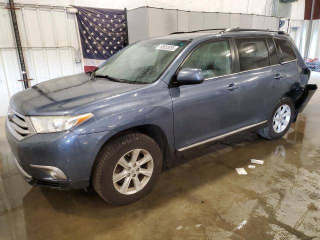 TOYOTA HIGHLANDER 2013 مع رقم تعريف المركبة 5TDBK3EH0DS197029 - صورة من المزاد