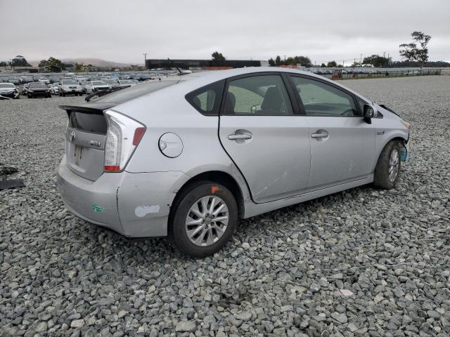 Photo 3 from auction – 2013 TOYOTA PRIUS PLUG-IN with VIN JTDKN3DP6D3038789