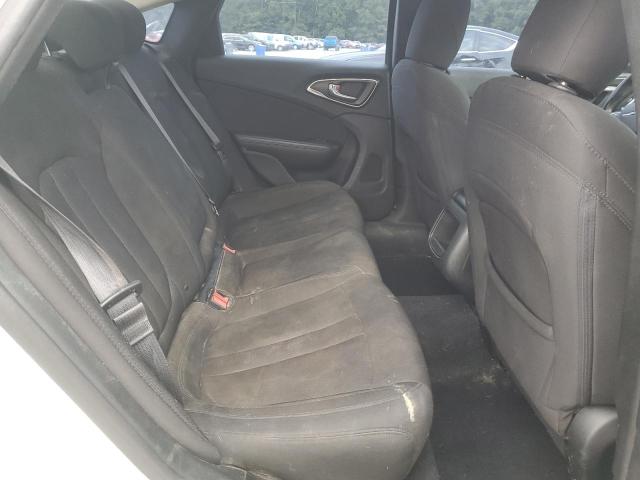 Photo 10 from auction – 2015 CHRYSLER 200 LIMITED with VIN 1C3CCCAB7FN616851