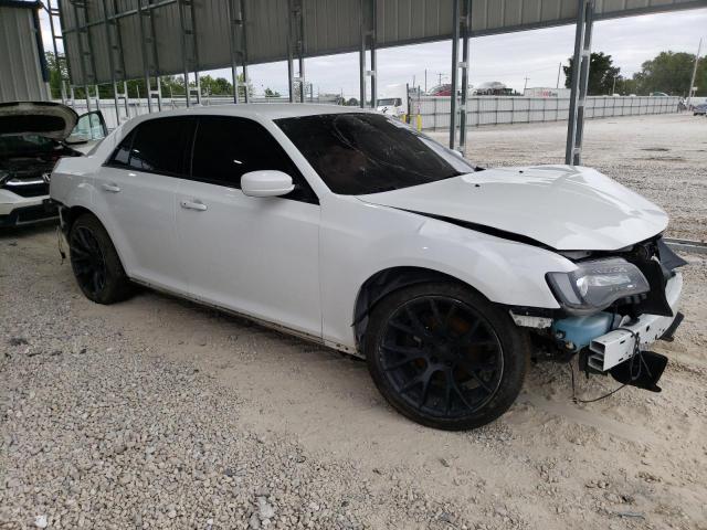 Photo 4 from auction – 2019 CHRYSLER 300 S with VIN 2C3CCABG4KH535971
