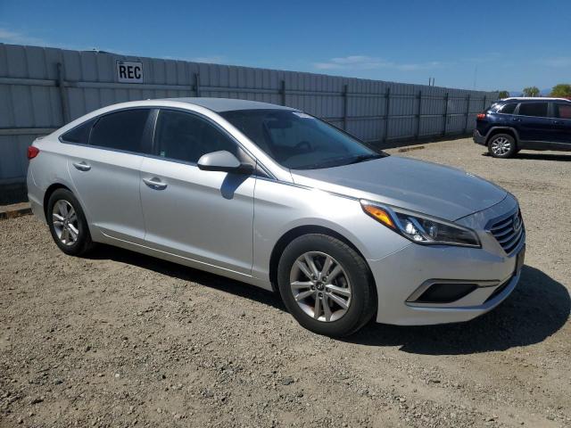 Photo 4 from auction – 2017 HYUNDAI SONATA SE with VIN 5NPE24AF0HH441734
