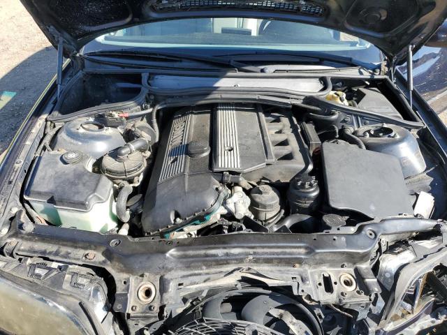 Photo 11 from auction – 2005 BMW 325 I with VIN WBAEV33455KW18771
