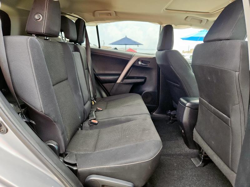 Photo 11 from auction – 2017 TOYOTA RAV4 XLE with VIN 2T3RFREV8HW643184