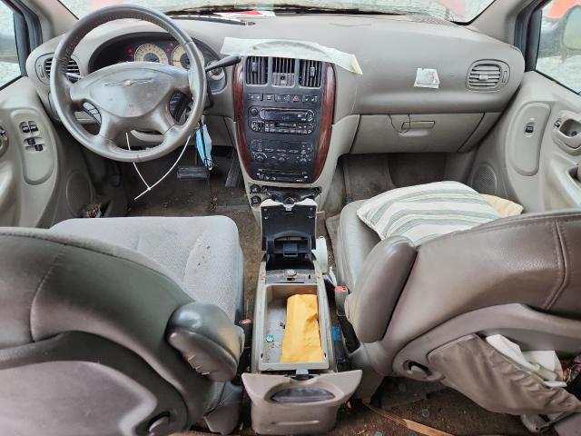 Photo 8 from auction – 2002 CHRYSLER TOWN AND C with VIN 2C8GP54LX2R785095