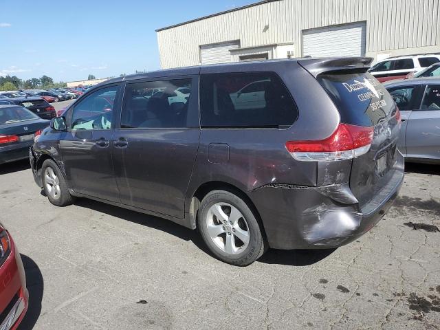 Photo 2 from auction – 2012 TOYOTA SIENNA BAS with VIN 5TDKA3DC3CS013919