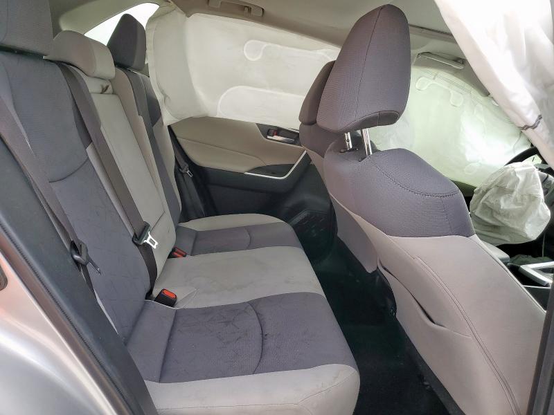Photo 11 from auction – 2019 TOYOTA RAV4 XLE with VIN JTMW1RFV8KD014156