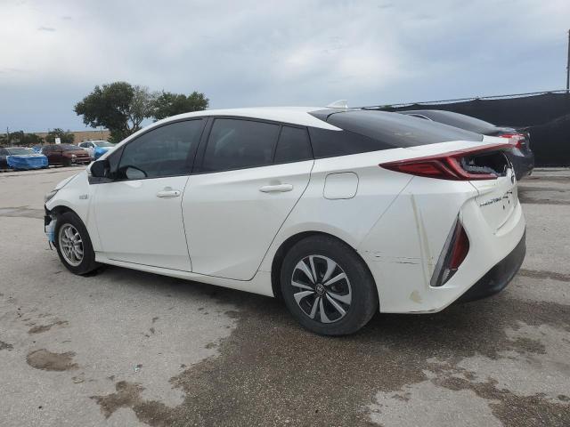 Photo 2 from auction – 2018 TOYOTA PRIUS PRIM with VIN JTDKARFP3J3076830