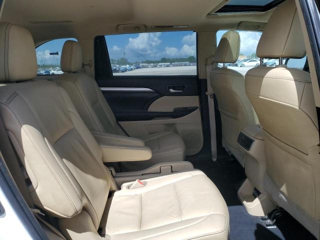 Photo 11 from auction – 2019 TOYOTA HIGHLANDER with VIN 5TDKZRFH9KS570966