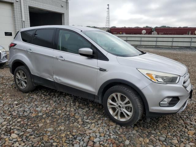 Photo 4 from auction – 2017 FORD ESCAPE SE with VIN 1FMCU9GD7HUE39355