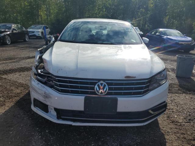 Photo 5 from auction – 2016 VOLKSWAGEN PASSAT S with VIN 1VWAS7A34GC042161