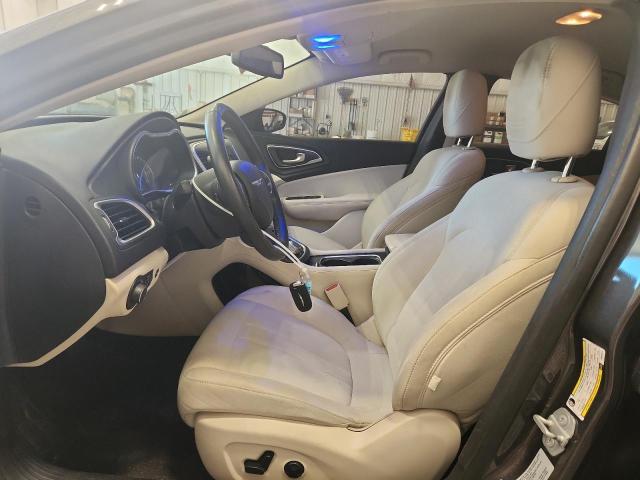 Photo 7 from auction – 2015 CHRYSLER 200 LIMITE with VIN 1C3CCCAB1FN555514