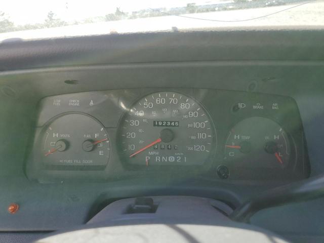 Photo 9 from auction – 2002 MERCURY GRAND MARQ with VIN 2MEFM74W82X625223