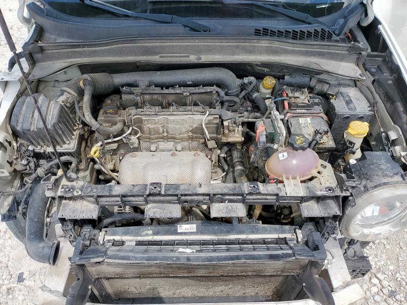 Photo 12 from auction – 2017 JEEP RENEGADE L with VIN ZACCJABB4HPG39034