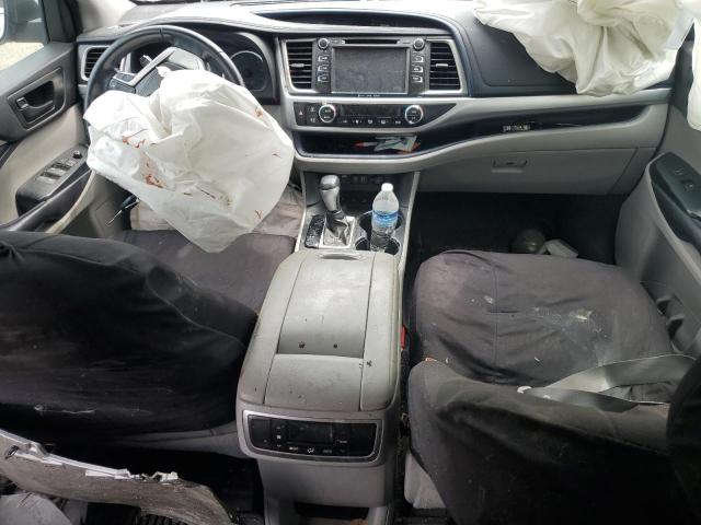 Photo 8 from auction – 2017 TOYOTA HIGHLANDER with VIN 5TDBZRFH2HS441010