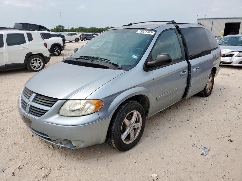 DODGE GRAND CARA 2005 with VIN 2D4GP44L45R128215 - Photo from auction