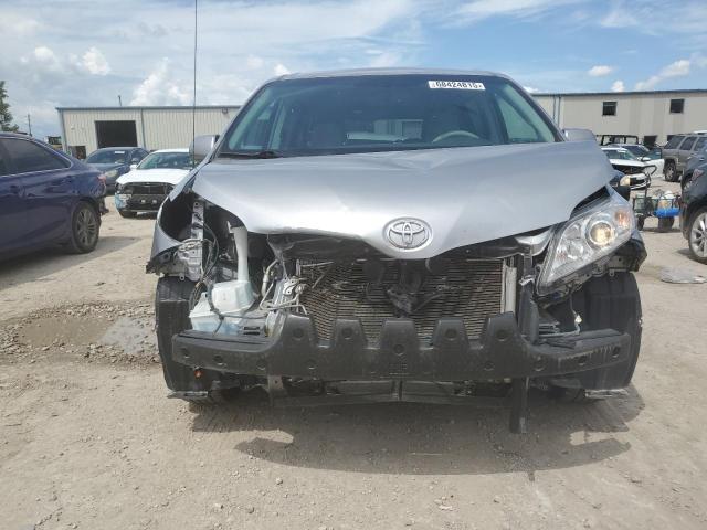 Photo 5 from auction – 2014 TOYOTA SIENNA LE with VIN 5TDKK3DC3ES473596