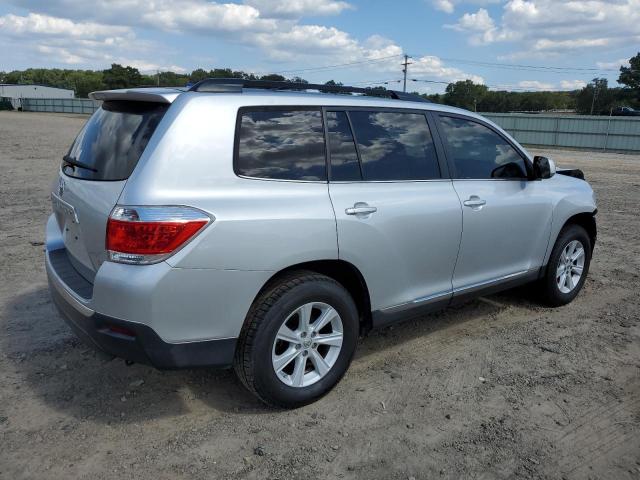Фото 3 с аукциона – 2013 TOYOTA HIGHLANDER с VIN 5TDBK3EH3DS230184