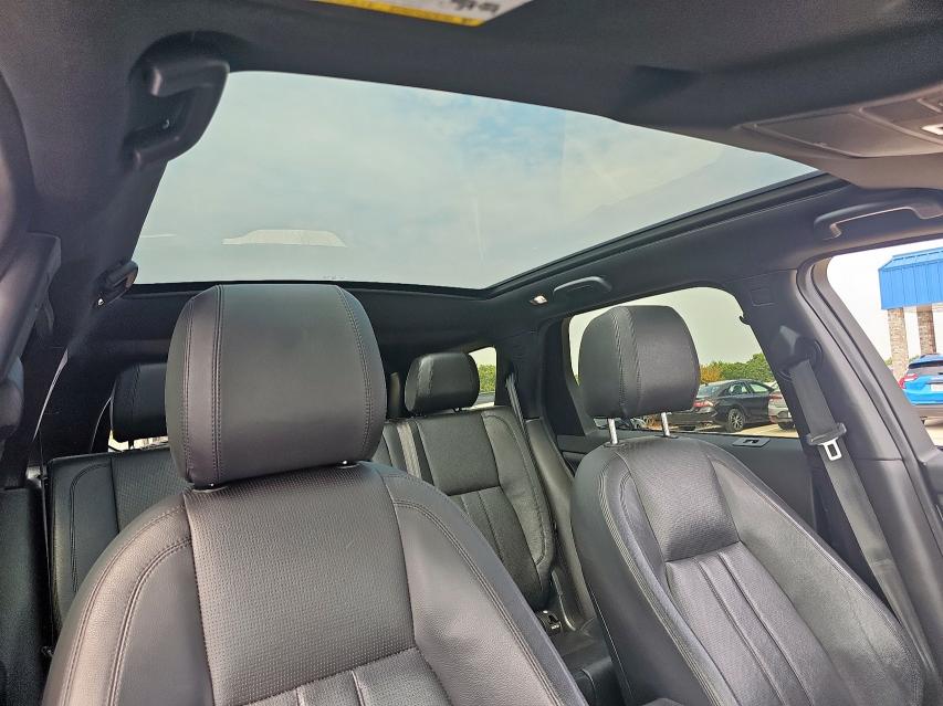 Photo 11 from auction – 2016 LAND ROVER DISCOVERY with VIN SALCR2BG6GH569416