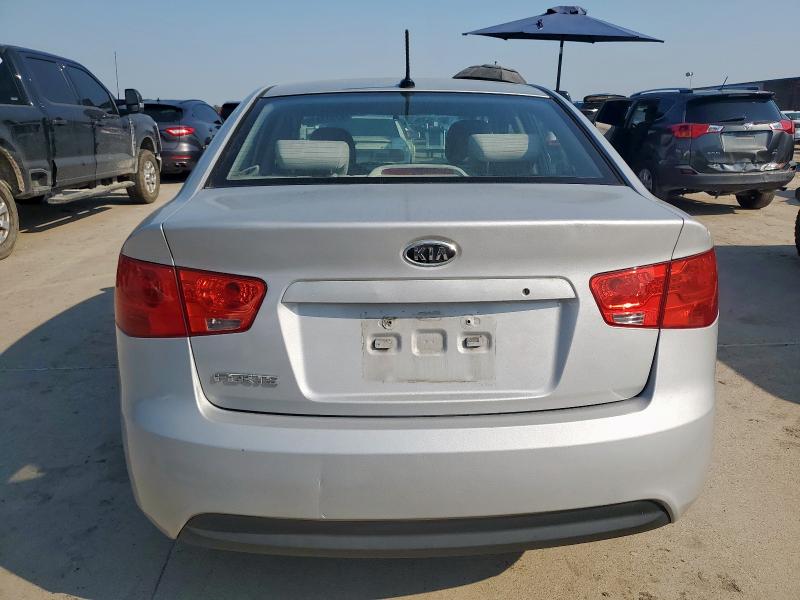 Photo 6 from auction – 2010 KIA FORTE LX with VIN KNAFT4A20A5041531