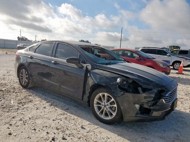 Photo 4 from auction – 2020 FORD FUSION SE with VIN 3FA6P0HDXLR148261