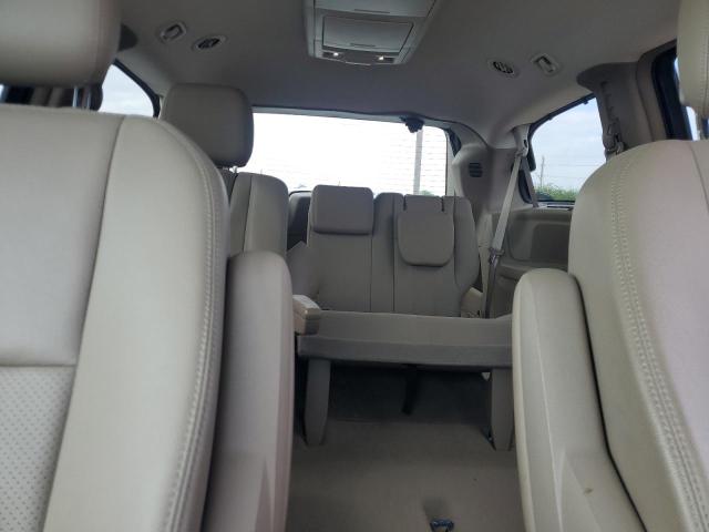 Photo 10 from auction – 2015 CHRYSLER TOWN & COU with VIN 2C4RC1CG4FR646511