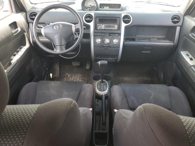 Photo 8 from auction – 2005 TOYOTA SCION XB with VIN JTLKT324X54001033