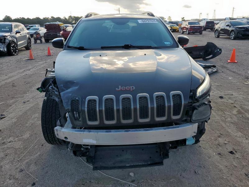 Photo 5 from auction – 2016 JEEP CHEROKEE L with VIN 1C4PJLCB0GW376232